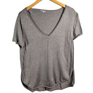 Lush Charcoal Gray V-Neck Short Sleeve Tee Size L